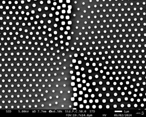 SEM image of Meta-optic center